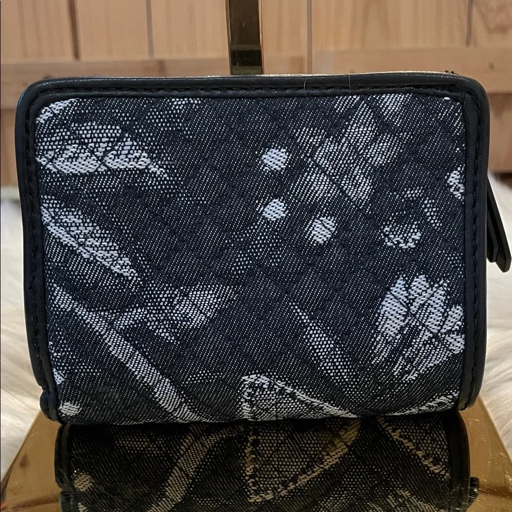 Vera Bradley Black & White Patterned Compact Wallet - Picture 2 of 11